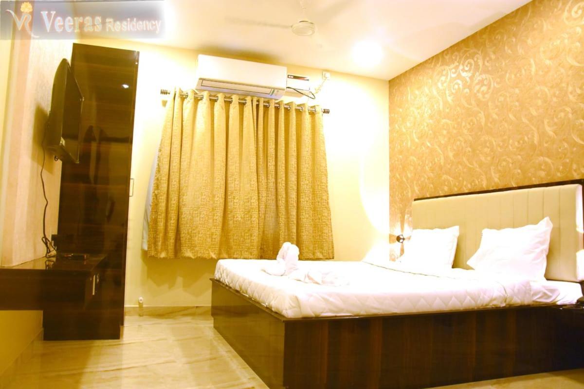 Hotel Veeras Residency Pondicherry Esterno foto