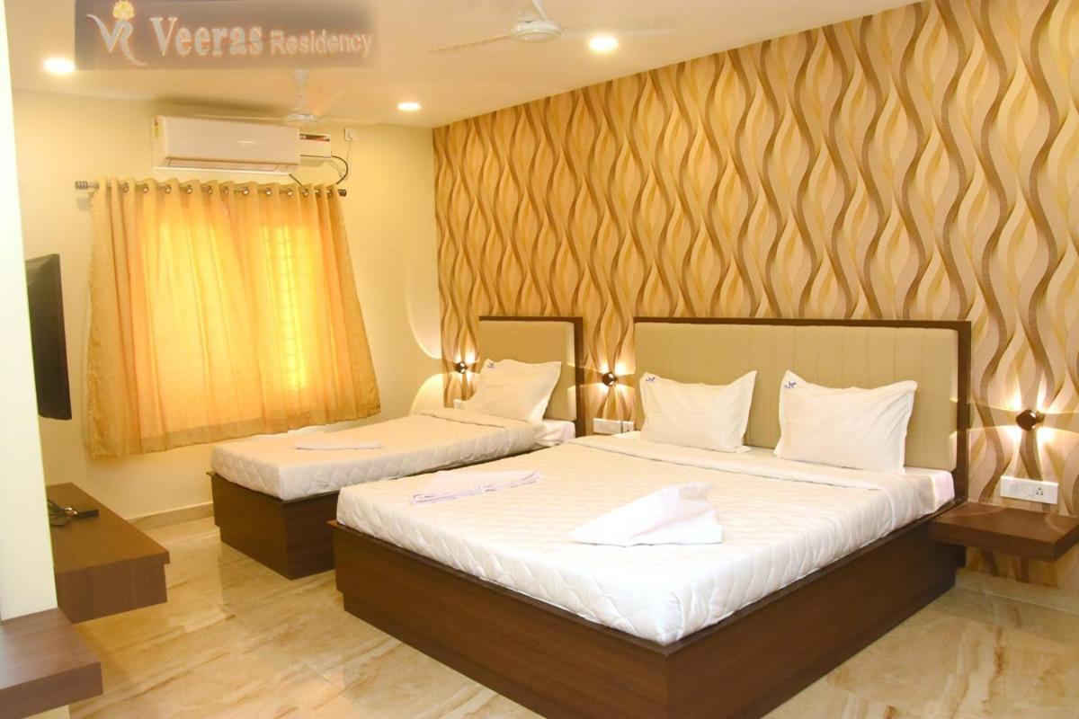 Hotel Veeras Residency Pondicherry Esterno foto