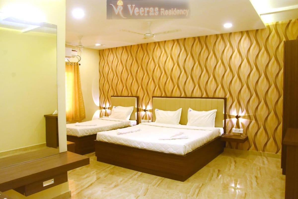 Hotel Veeras Residency Pondicherry Esterno foto